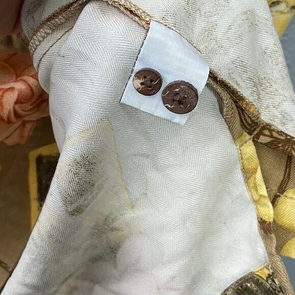 Tommy Bahama Mens Size XL Button Up Silk Hawaiian Shirt Floral Postcard Beach - Picture 8 of 11